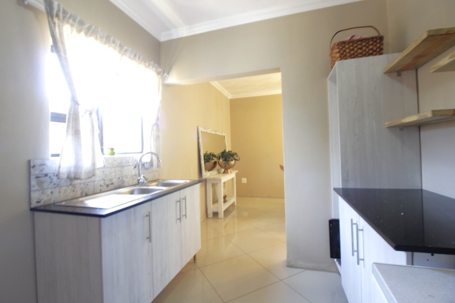 3 Bedroom Property for Sale in Wavecrest Eastern Cape